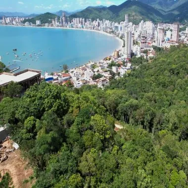 Terreno para venda de 974,00m² em  Canto da Praia, Itapema/SC.