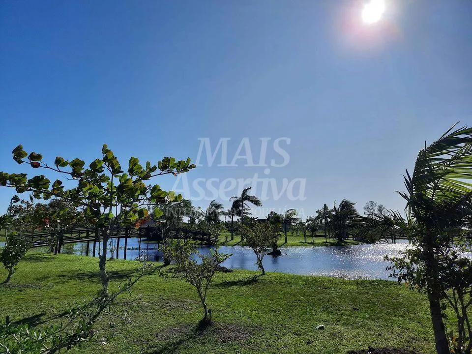 Terreno de esquina em Condomínio Balneário Gaivota