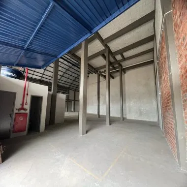 Pavilhão para locação, bairro Rondônia em Novo Hamburgo/RS. - 219,95m²