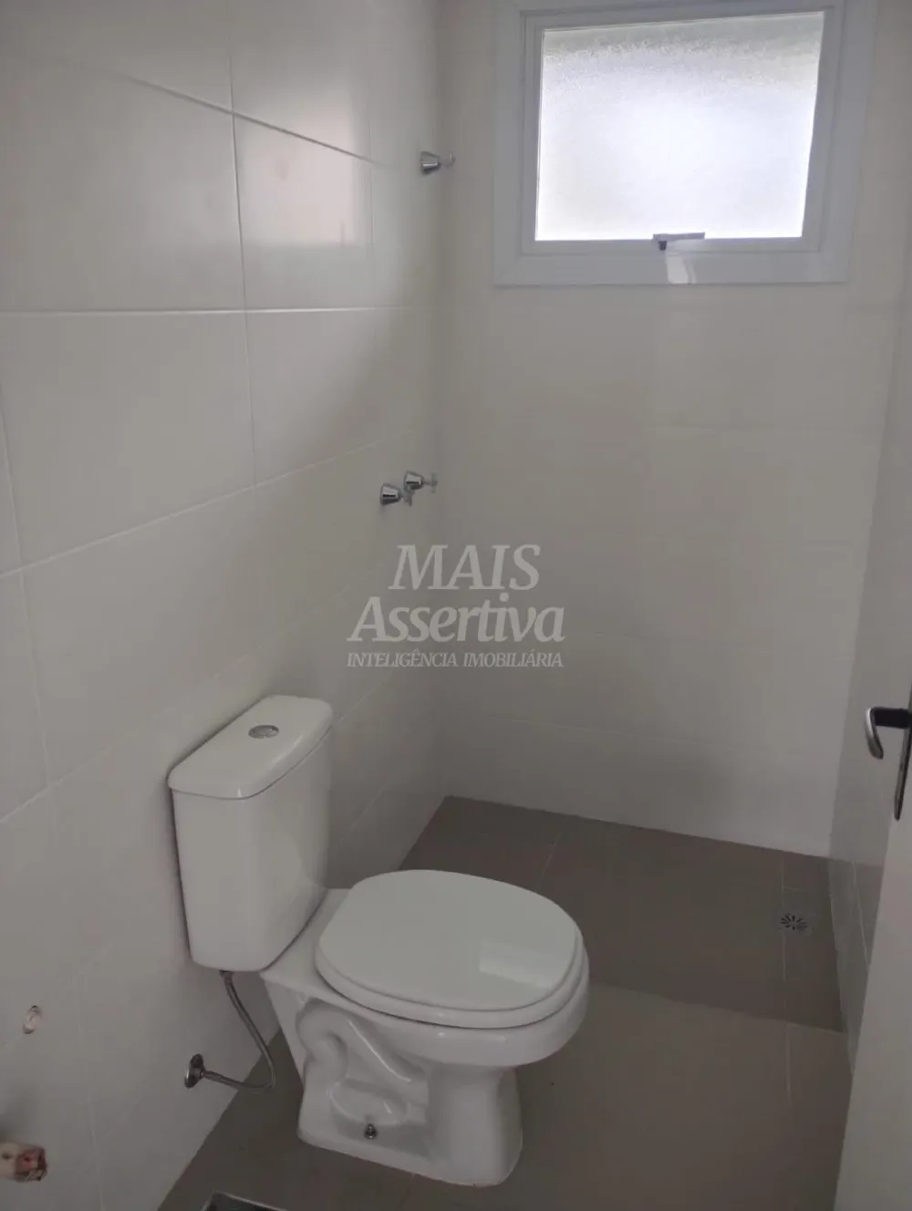 Excelente casa a venda em Tramandaí - 3 dormitórios, 2 vagas de garagem