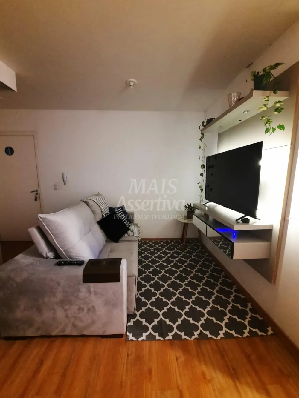 Apartamento mobiliado, térreo com sacada para venda, Residencial Bela Figueira 