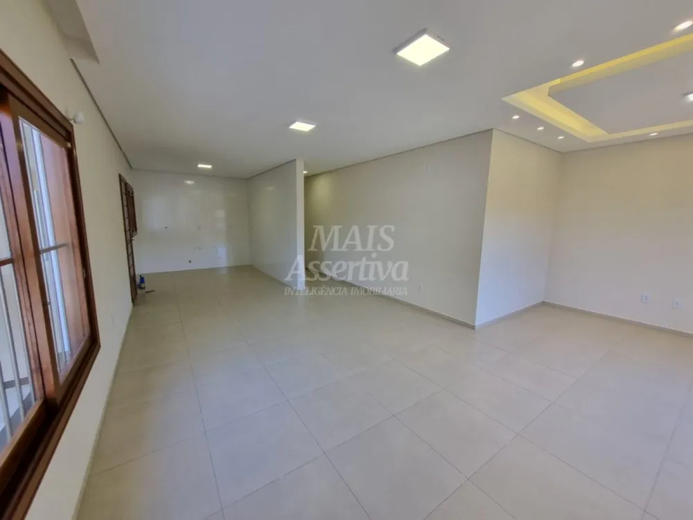 Ótima casa localizada em Tramandaí/RS - 3 dormitórios, 4 vagas de garagem