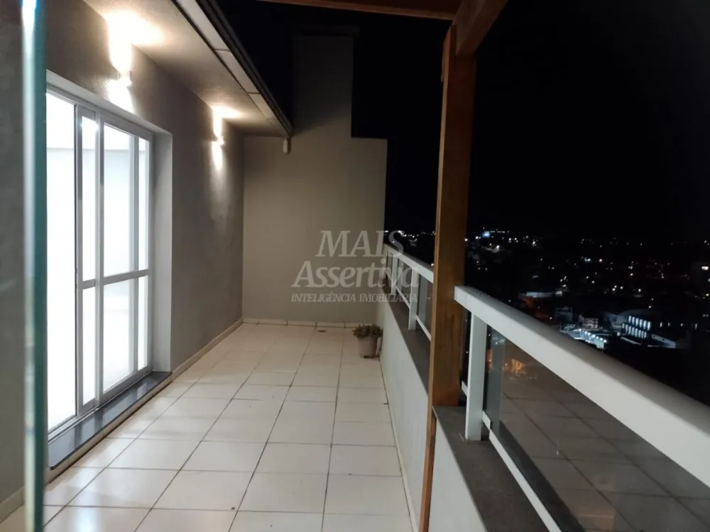 Excelente cobertura a venda no bairro Ferroviário em Garibaldi/RS- 2 dormitórios