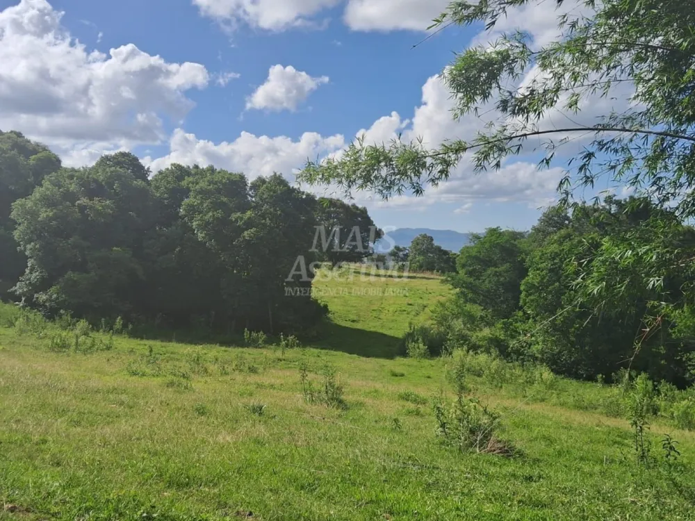 Área de Terras à venda, localizada em Taquara, ótima para plantação ou criação