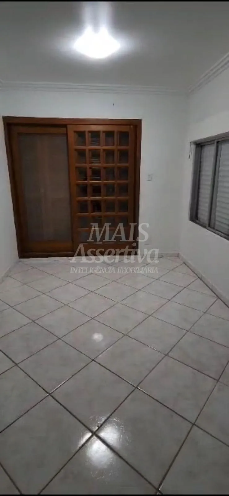 Ótimo sobrado para locação, no bairro Igara em Canoas/RS - 4 dormitórios