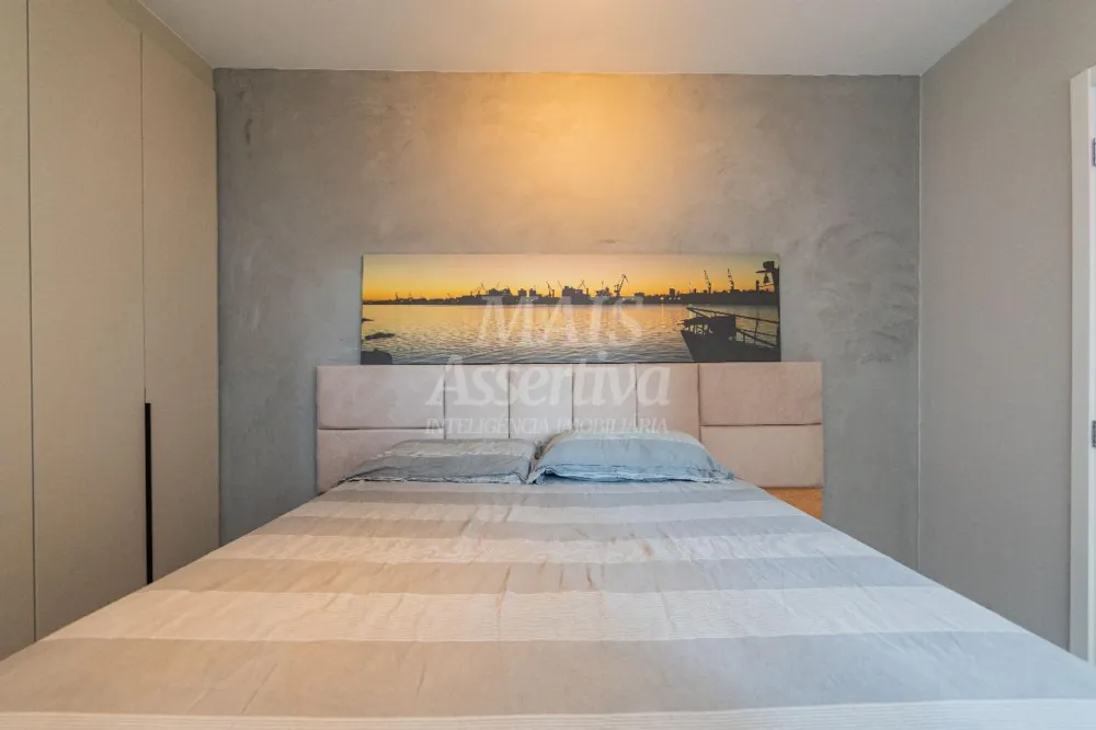 Ótimo apartamento mobiliado e decorado à venda em Porto Alegre/RS