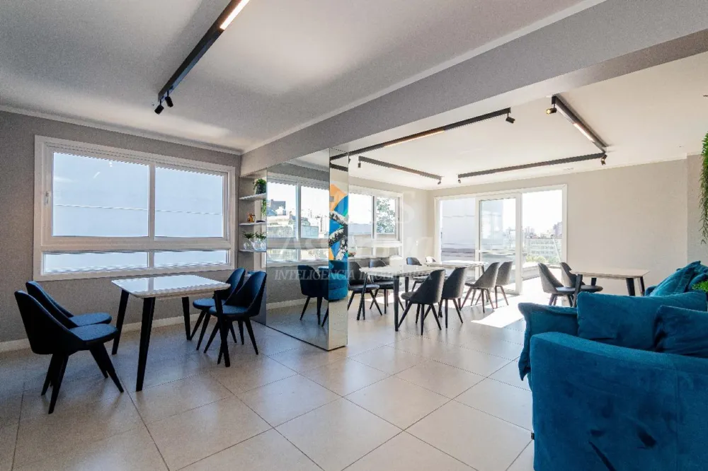 Ótimo apartamento mobiliado e decorado à venda em Porto Alegre/RS