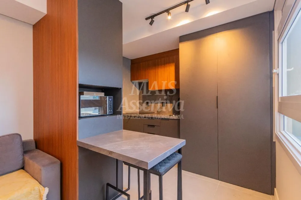 Ótimo apartamento mobiliado e decorado à venda em Porto Alegre/RS