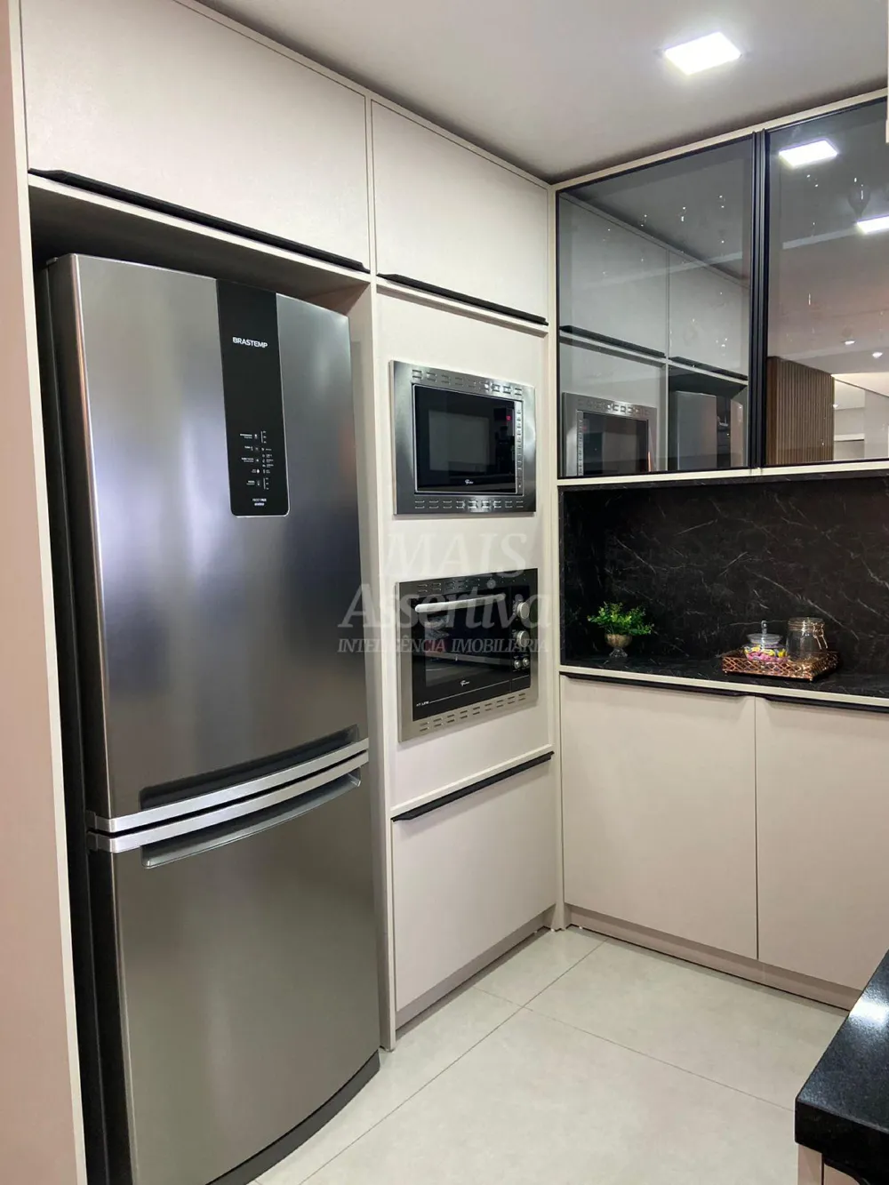  Excelente Apartamento semimobiliado em bairro nobre na Cidade de Novo Hamburgo