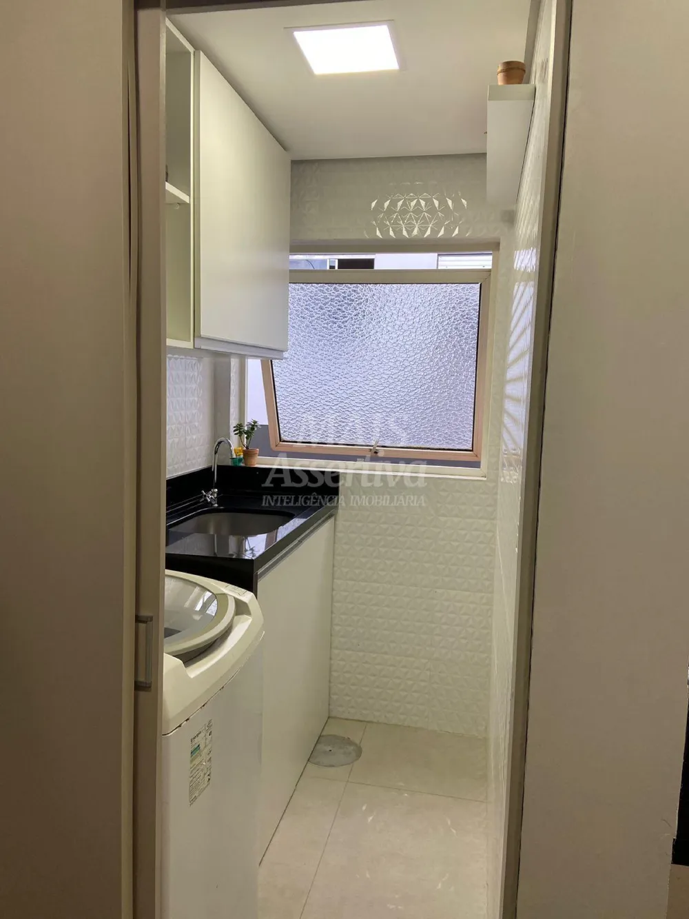  Excelente Apartamento semimobiliado em bairro nobre na Cidade de Novo Hamburgo