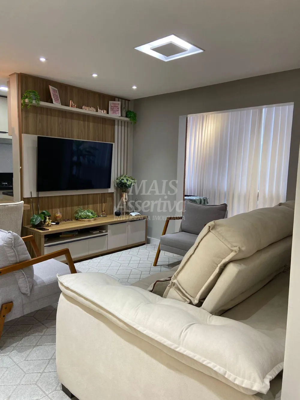  Excelente Apartamento semimobiliado em bairro nobre na Cidade de Novo Hamburgo