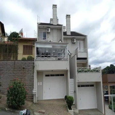 Lindo sobrado 03 dormitórios para venda em Novo Hamburgo bairro Hamburgo Velho