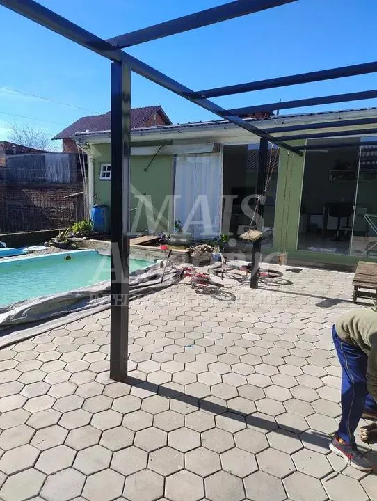 Casa semi mobiliada para venda de 4 dormitórios, Encosta do Sol em Estância Velha