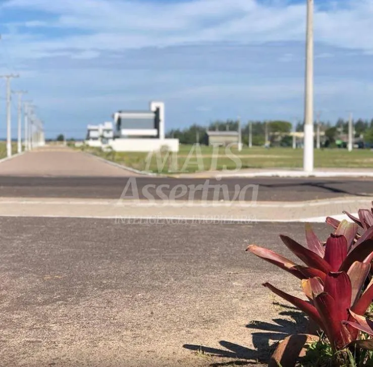 Ótimo terreno em Loteamento à venda no Balneário Bom Jesus em Arroio do Sal - A beira-mar 