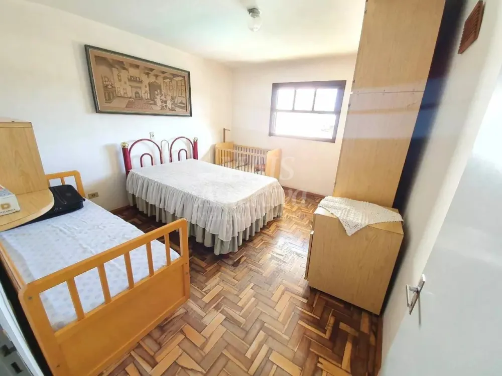 Casa ampla 05 dormitórios para venda no Bairro Rondônia em Novo Hamburgo