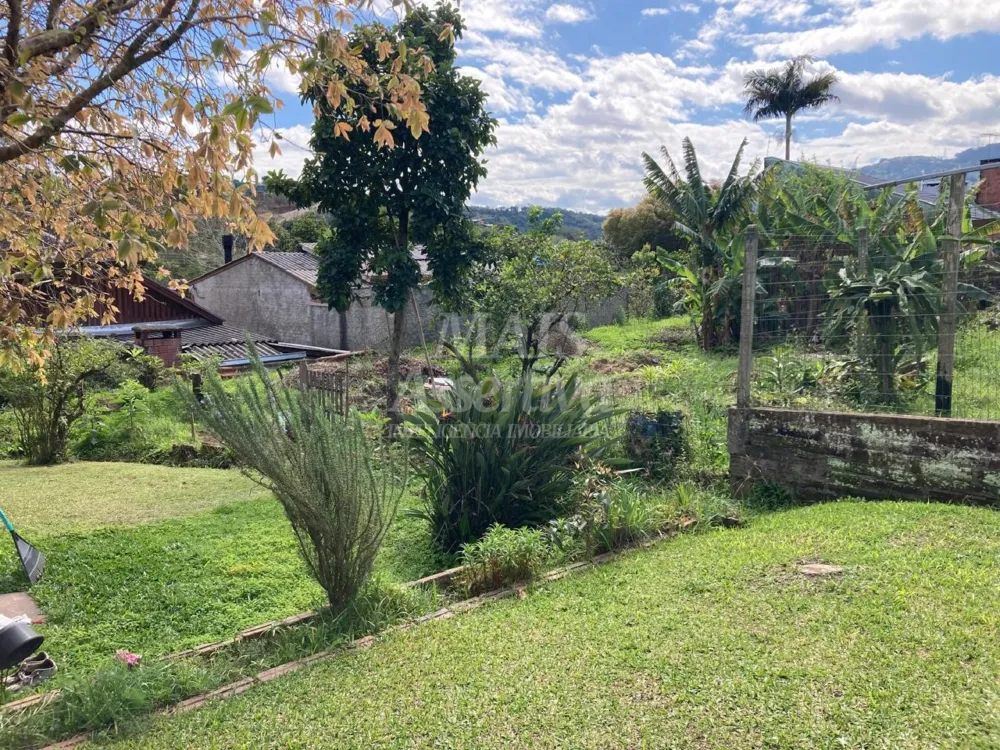Terreno diferenciado em T com 1.110m² para venda em Campo Bom bairro Imigrante Norte
