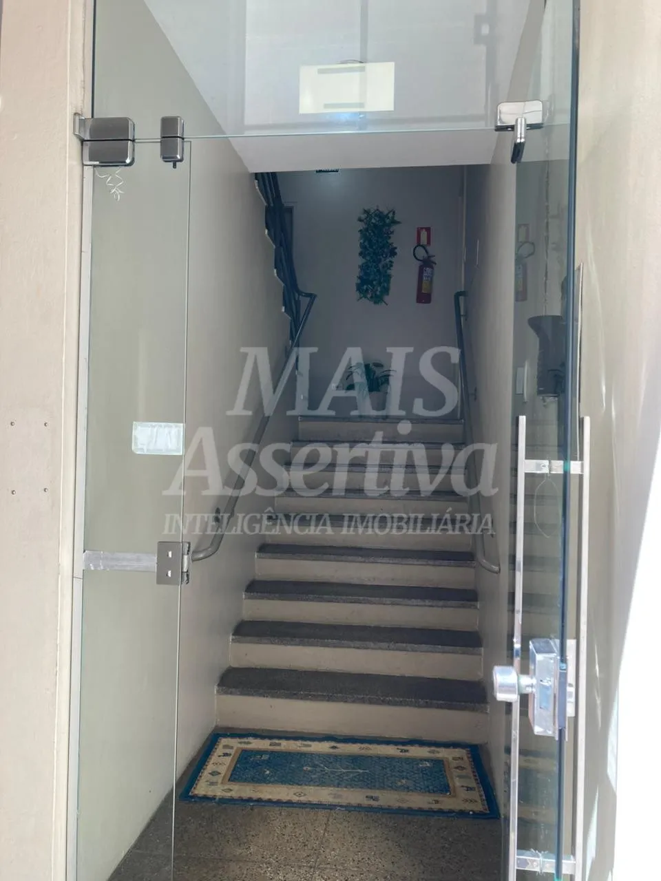 Apartamento mobiliado para locação 02 dormitórios na Av. dr. Maurício Cardoso em Novo Hamburgo
