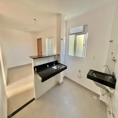 Apartamento para locação no 5º andar com sacada e churrasqueira, Porto Rotterdam