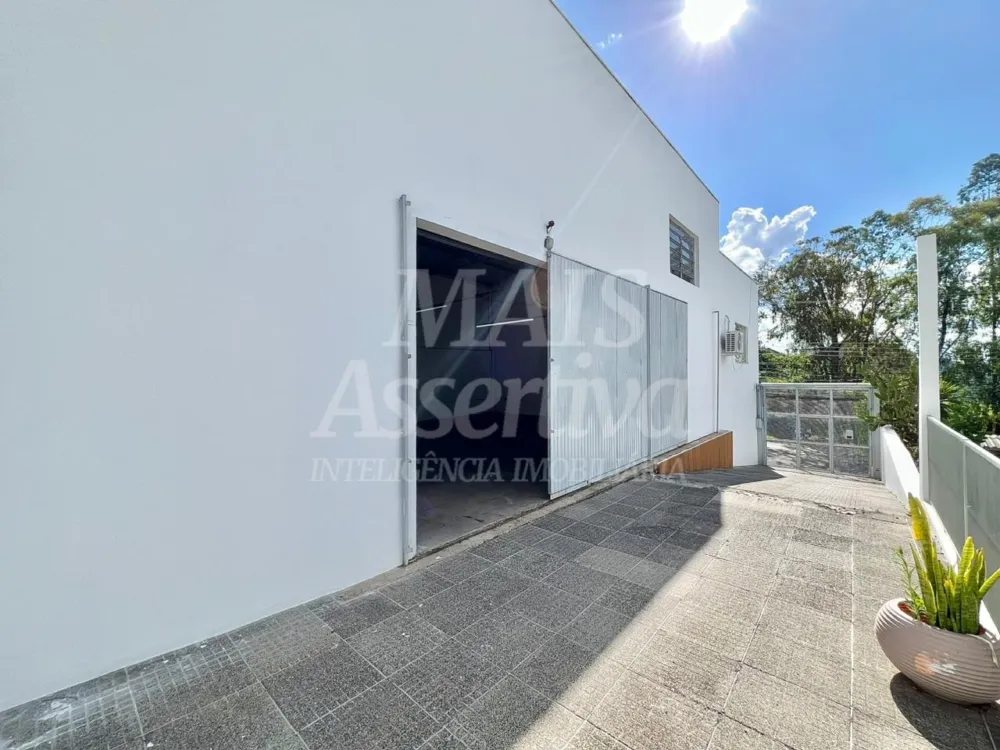Prédio comercial para locação, bairro Ipiranga em Campo Bom/RS.