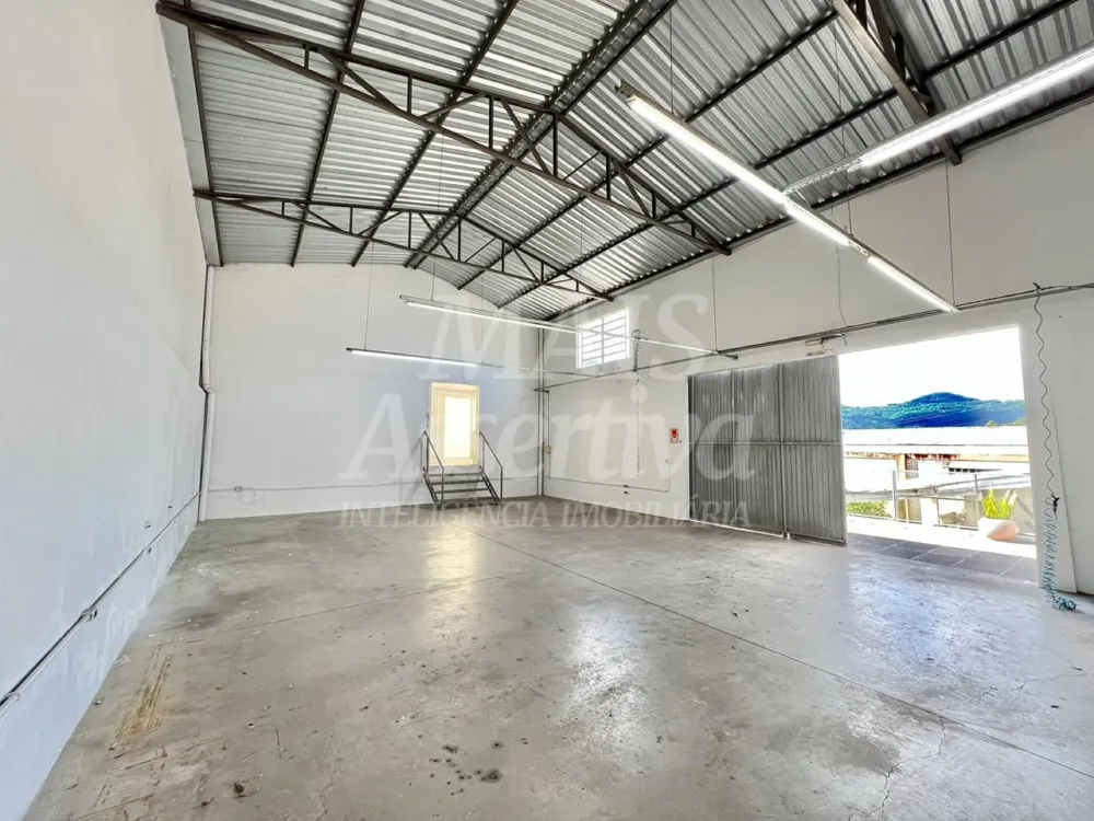 Prédio comercial +Casa Residencial para venda , bairro Ipiranga em Campo Bom/RS.