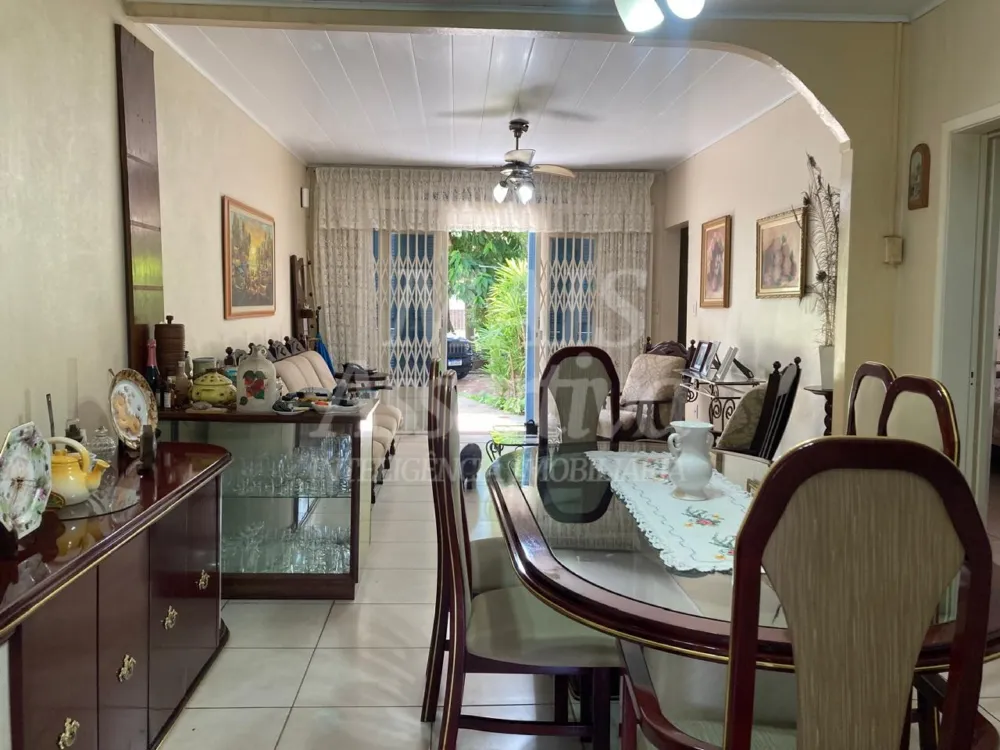 Casa mobiliada com 05 dormitórios para locação no bairro Guarani Novo Hamburgo