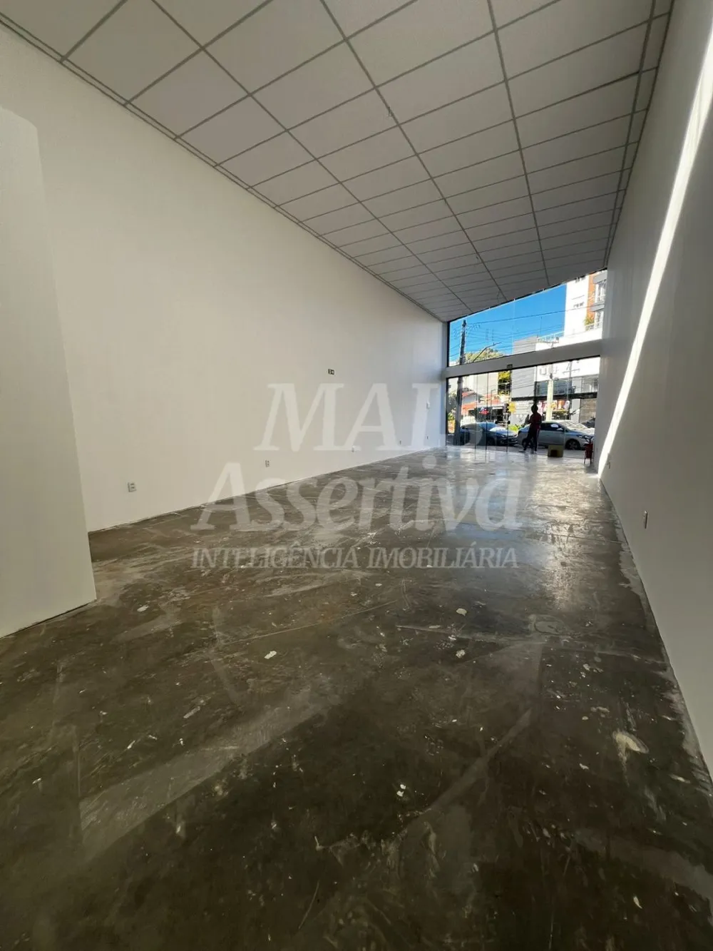 Sala comercial térrea para locação no Centro de Campo Bom/RS