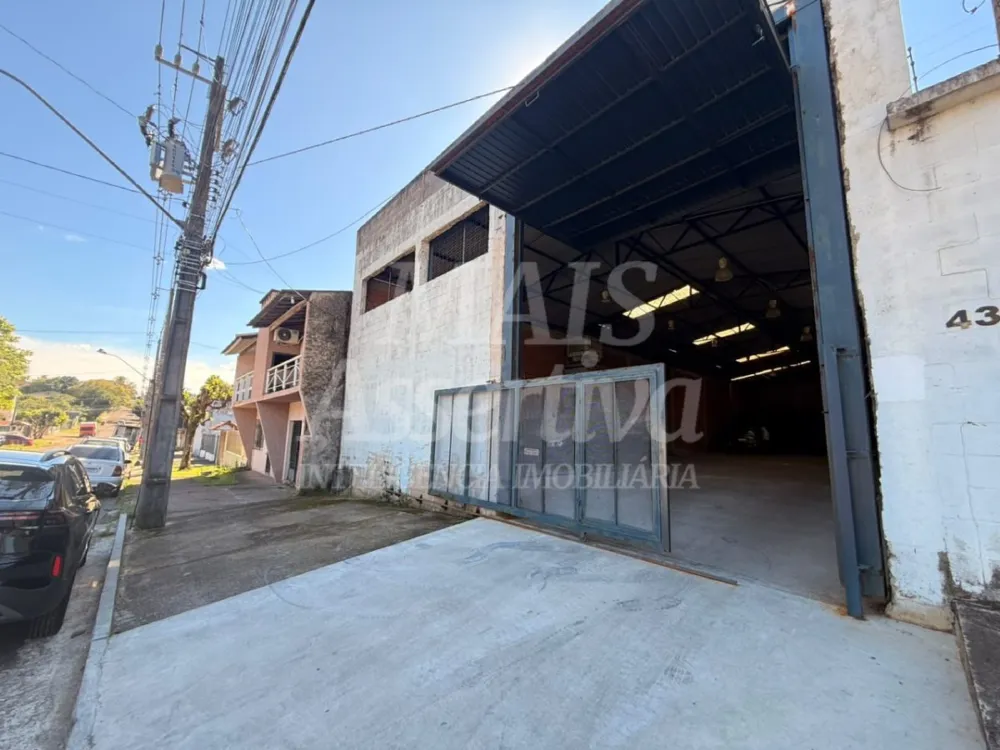 Prédio comercial para locação de 394,00m² no bairro Rondônia em Novo Hamburgo 
