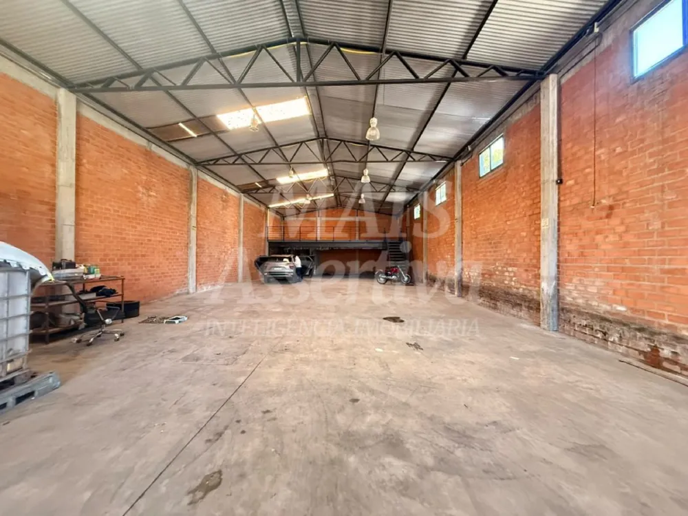 Prédio comercial para locação de 394,00m² no bairro Rondônia em Novo Hamburgo 