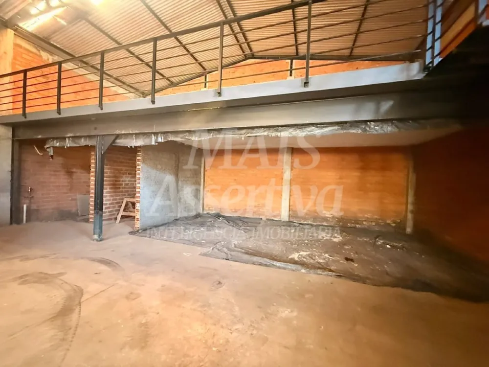 Prédio comercial para locação de 394,00m² no bairro Rondônia em Novo Hamburgo 