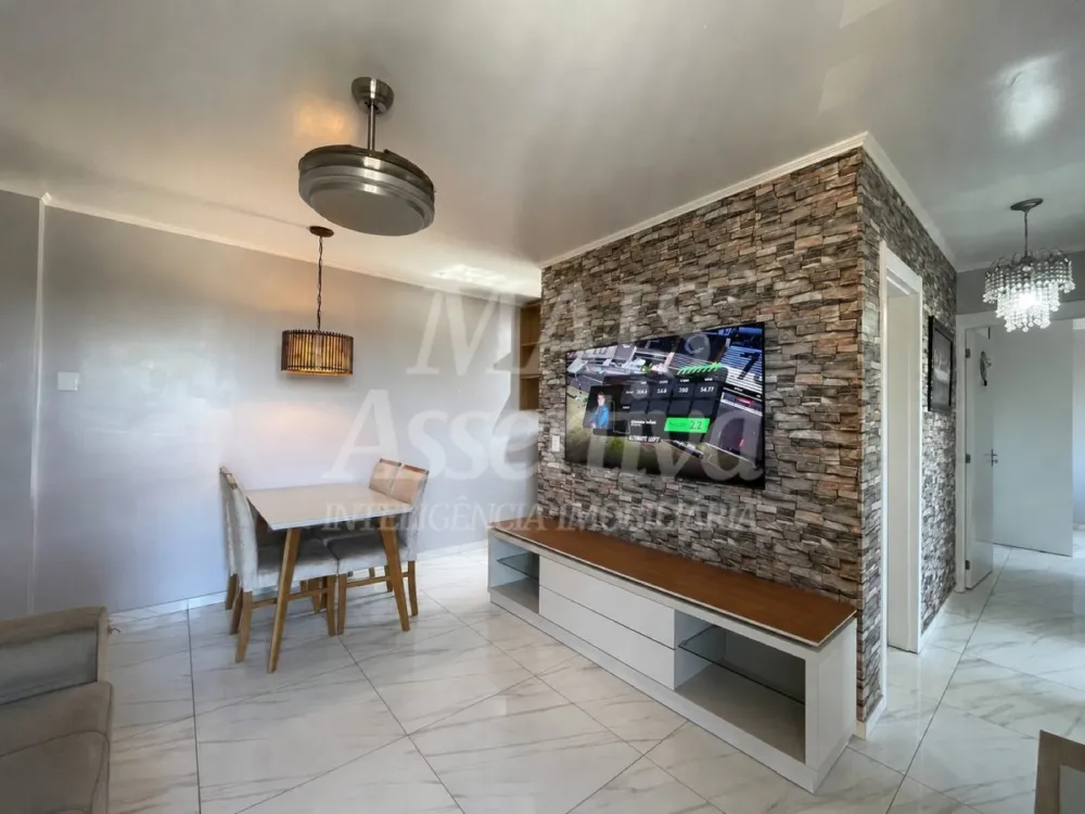 Excelente apartamento à venda - 3 Dormitórios, semi mobiliado e com sacada!