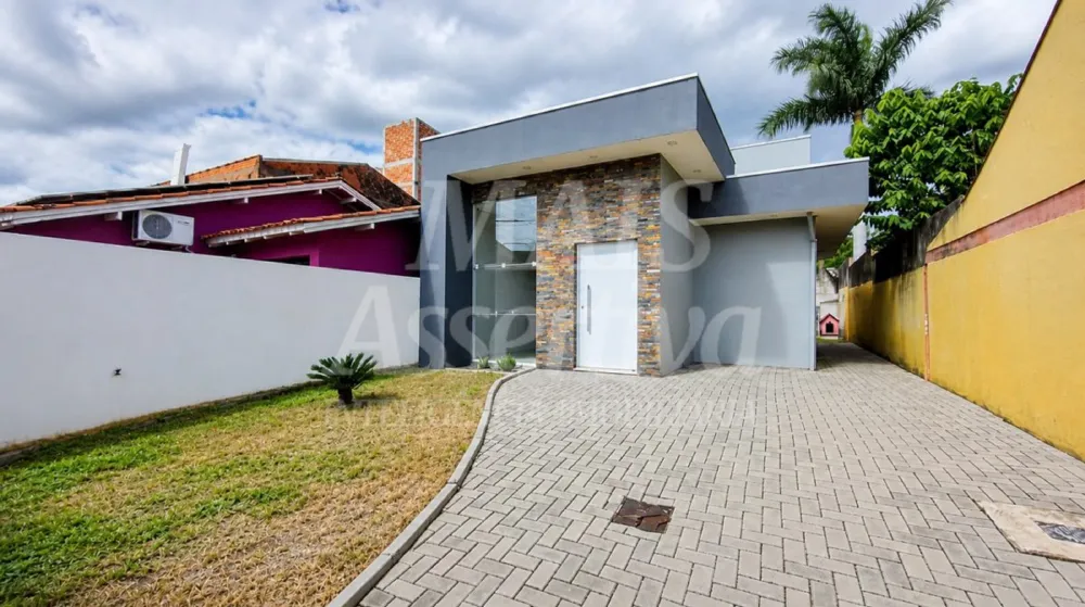 Casa para locação de 02 dormitórios no bairro Canudos em Novo Hamburgo 