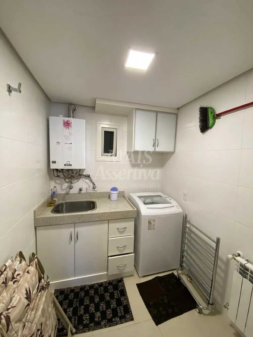 COBERTURA DUPLEX FINAMENTE MOBILIADA  E DECORADA PARA VENDA EM CANELA 