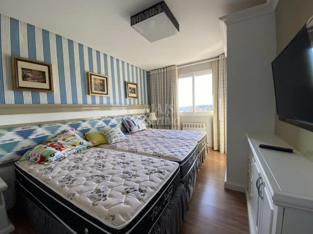 COBERTURA DUPLEX FINAMENTE MOBILIADA  E DECORADA PARA VENDA EM CANELA 