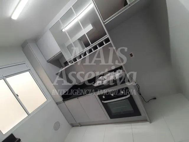 LINDO APARTAMENTO TÉRREO SEMIMOBILIADO PARA VENDA 