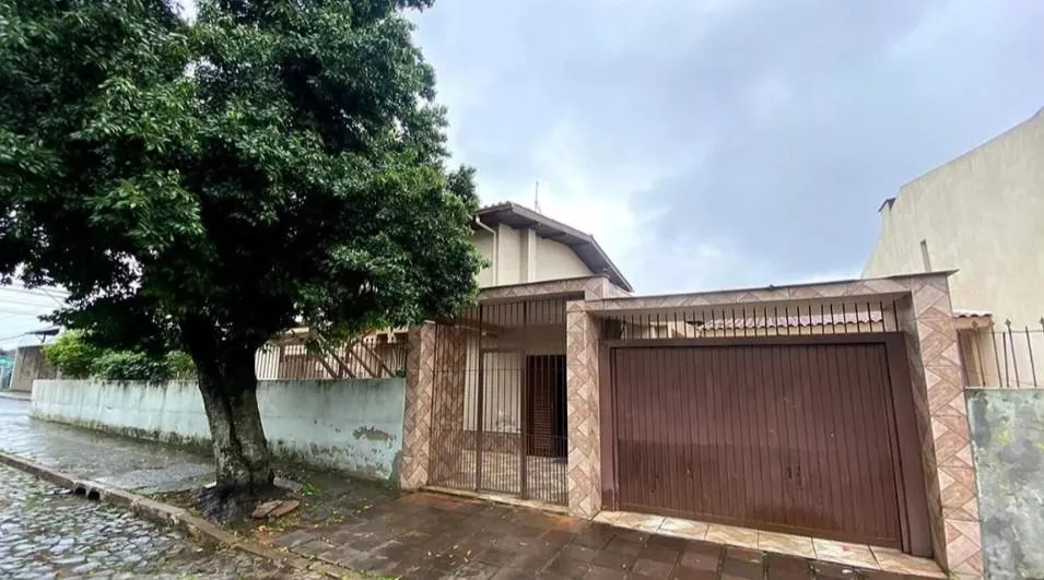 Sobrado para Venda em Novo Hamburgo / RS no bairro Canudos