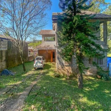 Ótima casa a venda em São João Batista, São Leopoldo/RS - 4 Dormitórios Ótima casa a venda em São João Batista, São Leopoldo/RS - 4 Dormitórios