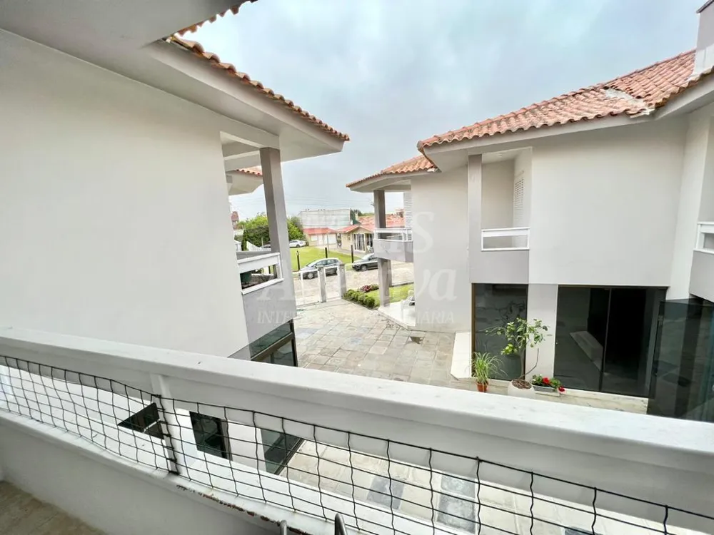 Sobrado em condominio fechado, Centro de Xangri-Lá - 250 metros do mar
