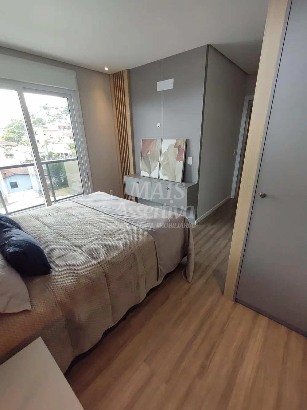 Excelente apartamento a venda 03 dormitórios em Caxias do Sul
