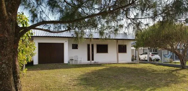 Casa para Venda em Arroio do Sal / RS no bairro Balneário Cambuim