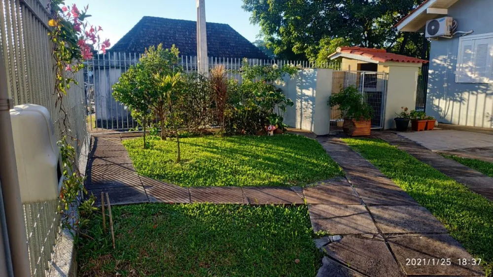 Casa para venda no bairro Guarani, Novo Hamburgo - 3 dormitórios 