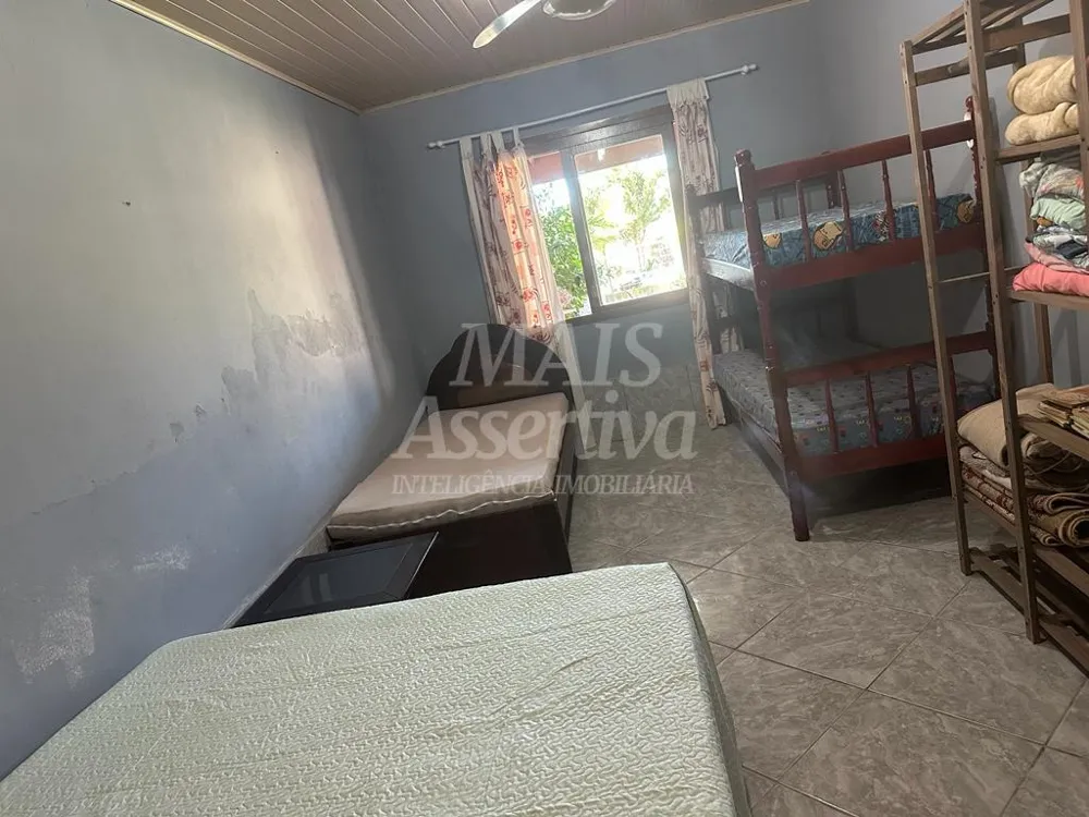Ótima casa a venda localizada no Balneário Tramandaí Sul - Nova Tramandaí/RS. 