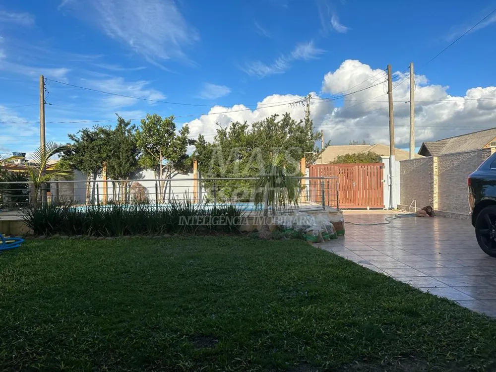 Ótima casa a venda localizada no Balneário Tramandaí Sul - Nova Tramandaí/RS. 