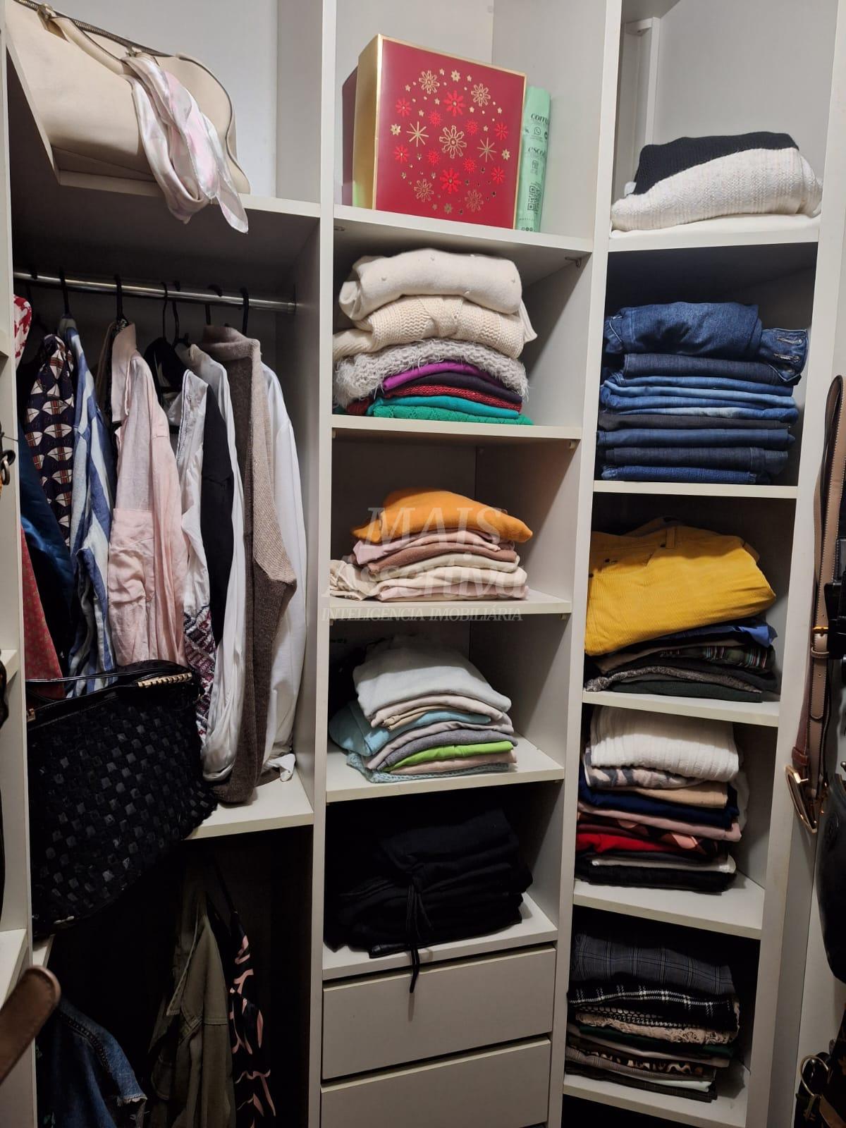 Ótimo apartamento semi-mobiliado a venda em Cristo Redentor-Porto Alegre/RS 