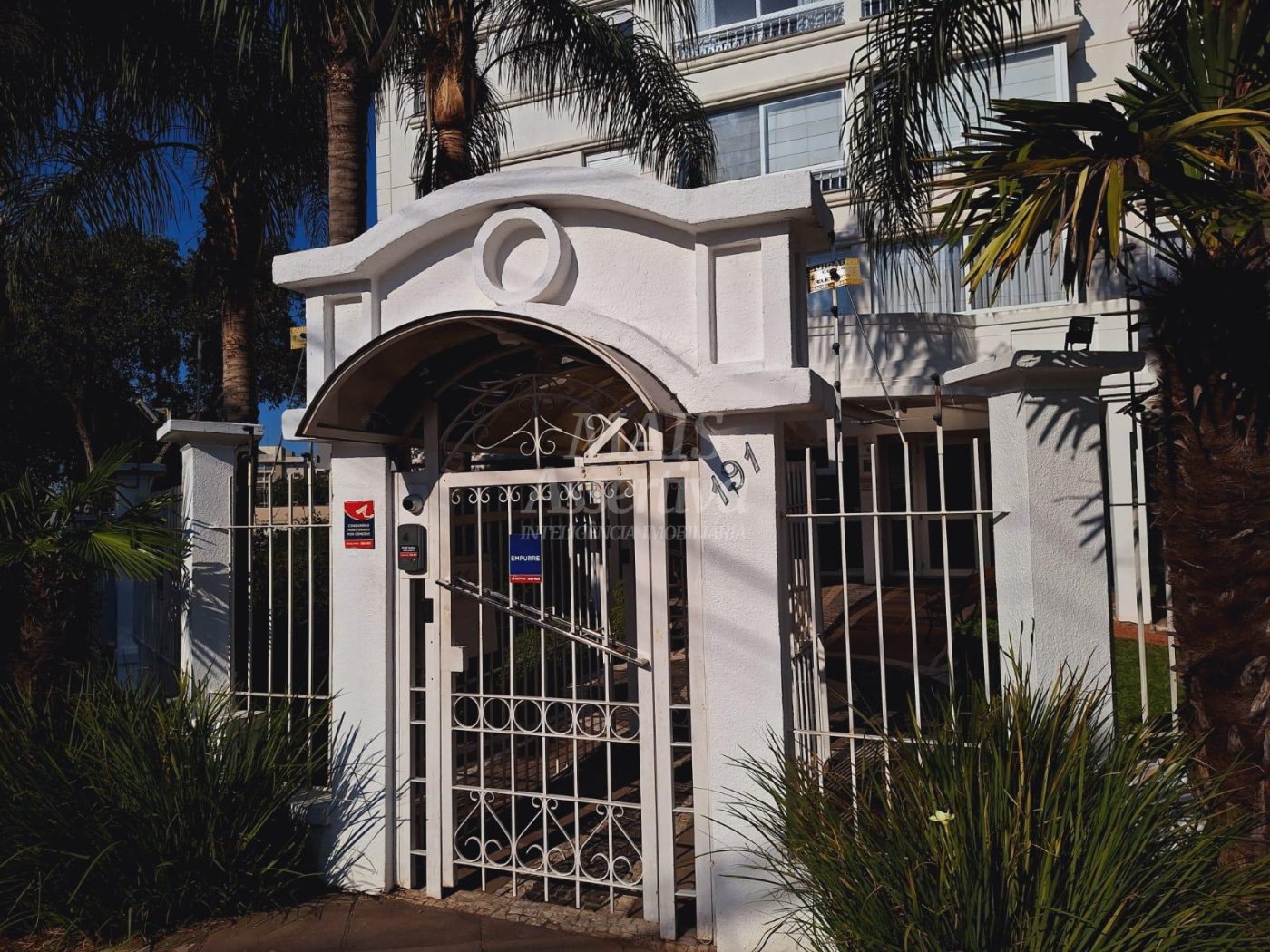 Ótimo apartamento semi-mobiliado a venda em Cristo Redentor-Porto Alegre/RS 