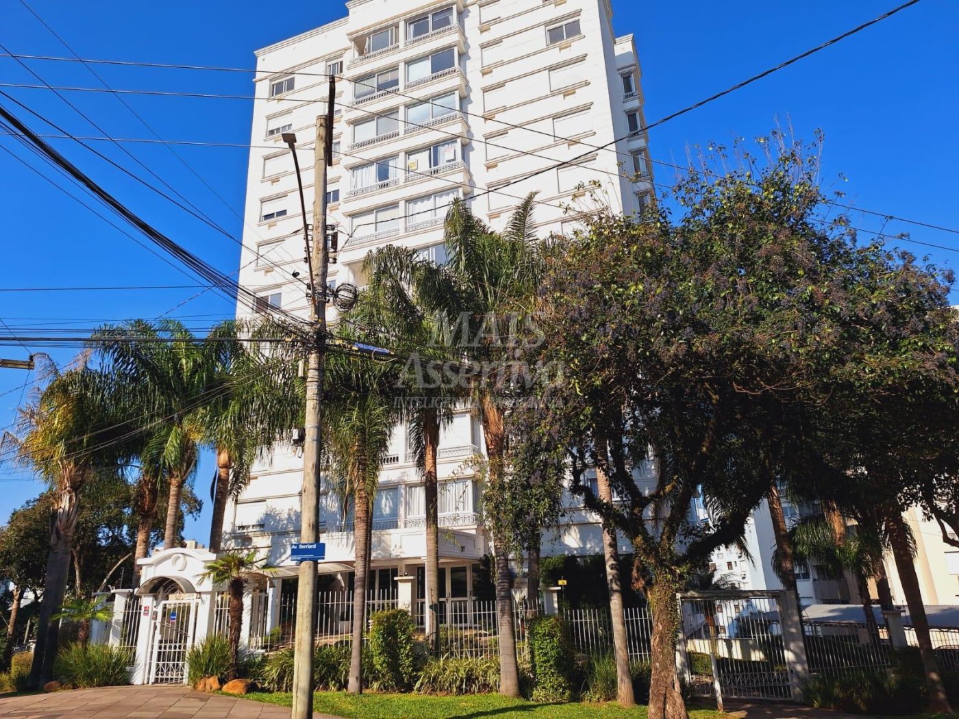 Ótimo apartamento semi-mobiliado a venda em Cristo Redentor-Porto Alegre/RS 