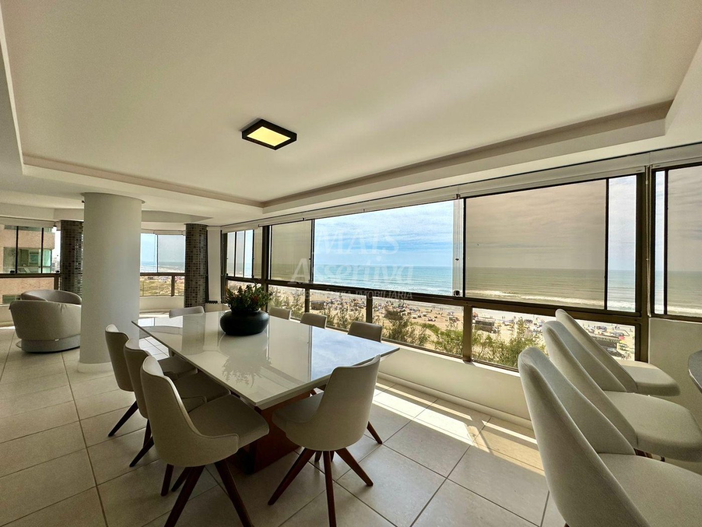 Excelente apartamento de luxo mobiliado em Capão da Canoa/RS