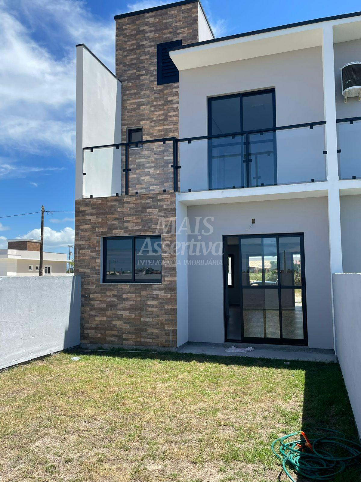 Sobrado 03 dormitórios para venda em Balneário Gaivota Praia Turimar