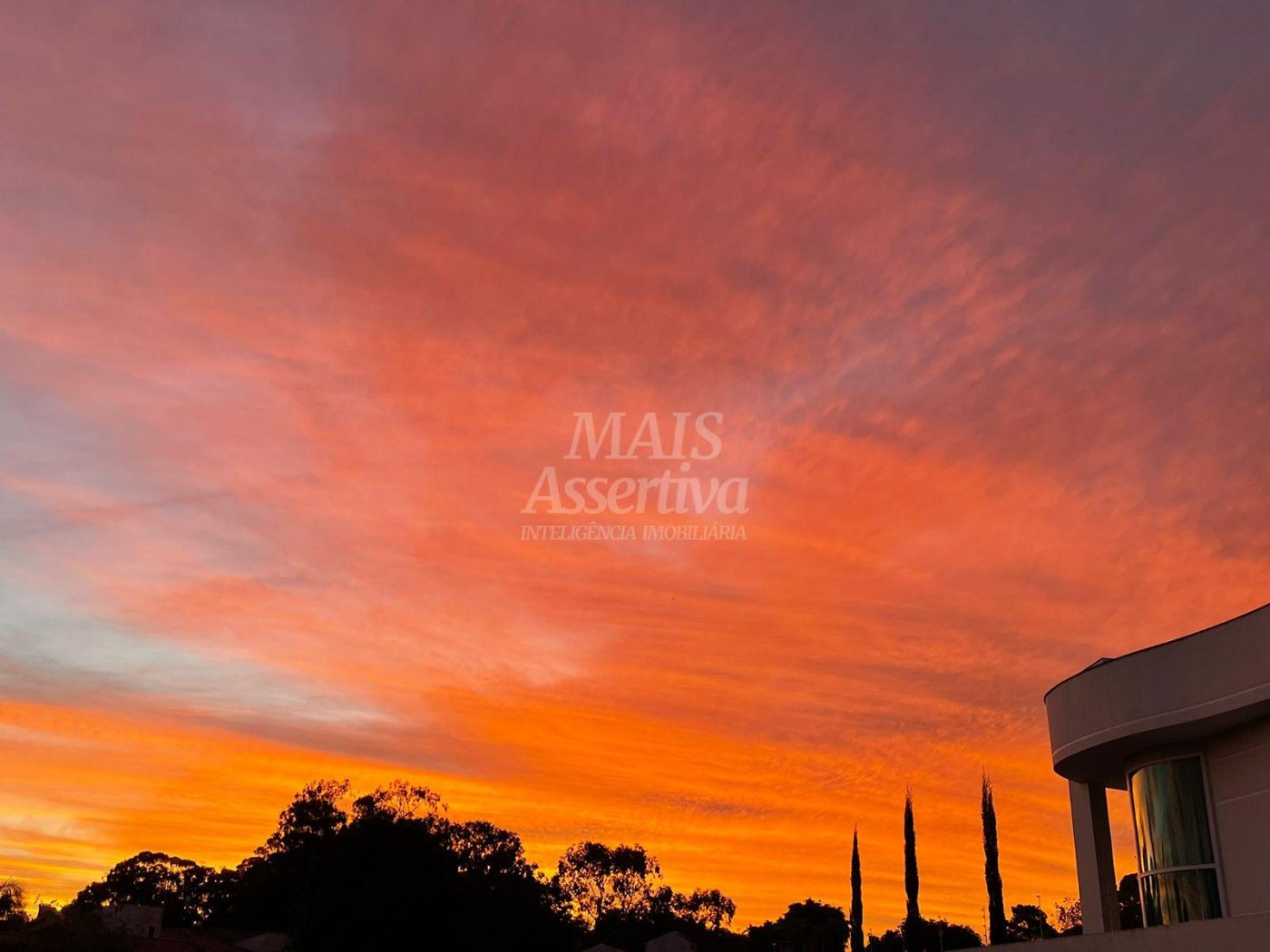 Sobrado de Alto Padrão à venda no bairro Parq. Res. Jardim do Sol, Rio Grande/RS