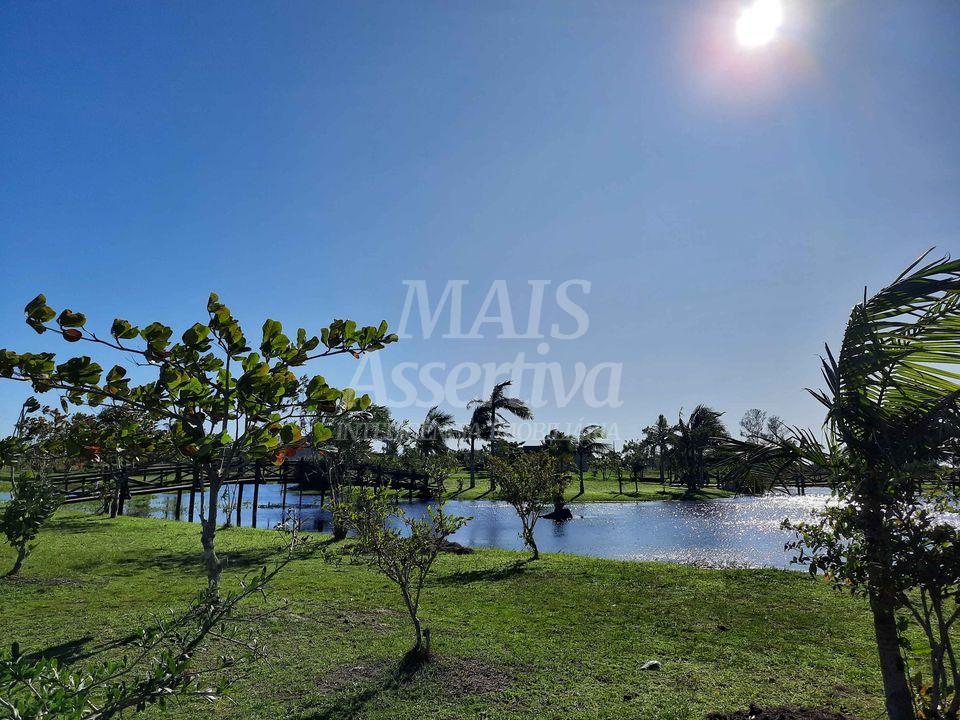 Terreno de esquina em Condomínio Balneário Gaivota