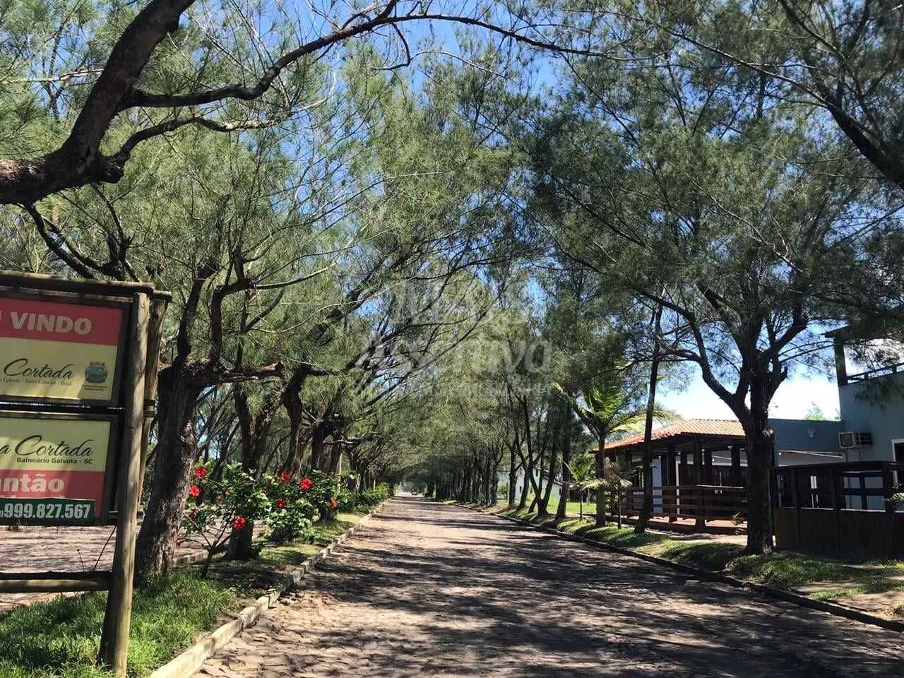 Terreno de esquina em Condomínio Balneário Gaivota